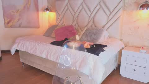 Snapshot of kylle_2050 chatting on February 2025 11:44:02 AM Kyle online show from February 2025 11:44:02 AM