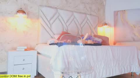 Snapshot of kylle_2050 chatting on October 2025 11:18:01 AM Kyle online show from October 2025 11:18:01 AM