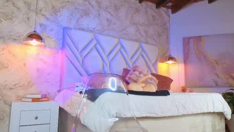 Snapshot of kylle_2050 chatting on October 2025 12:19:02 PM Kyle online show from October 2025 12:19:02 PM