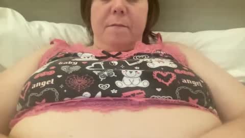 Snapshot of kylorencat chatting on February 2025 01:36:01 AM KYLO online show from February 2025 01:36:01 AM