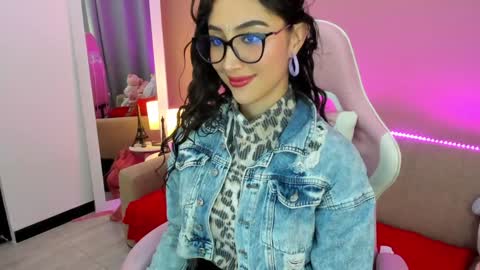 Snapshot of kymgiraldo8 chatting on January 2025 08:25:02 AM Kym Giraldo online show from January 2025 08:25:02 AM