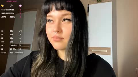 Eva online show from December 2025 11:15:01 AM