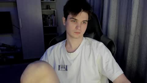 Snapshot of kyroro_lucifer chatting on January 2025 08:57:02 PM Kyroro online show from January 2025 08:57:02 PM