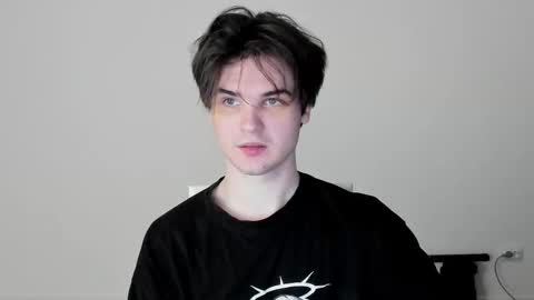 Kyroro online show from November 2025 01:48:01 AM