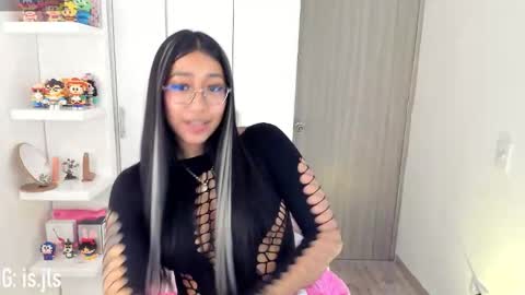 Snapshot of kyy_isa chatting on October 2025 03:14:02 AM IG online show from October 2025 03:14:02 AM