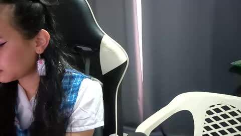 Lolyta  online show from November 2025 05:04:01 PM