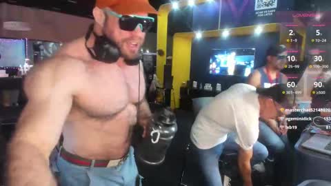 Snapshot of l0v35_2_5p00g3 chatting on November 2025 08:18:01 PM l0v35_2_5p00g3 online show from November 2025 08:18:01 PM