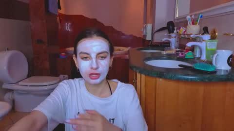 Margo  online show from December 2025 02:12:02 PM