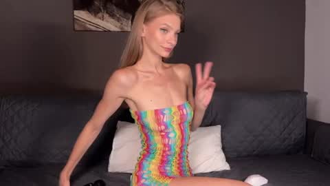 Snapshot of l_0l chatting on July 2026 12:28:01 AM Julie online show from July 2026 12:28:01 AM