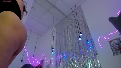 Snapshot of la__melanie chatting on November 2025 08:46:02 PM Melanie online show from November 2025 08:46:02 PM