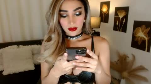 ISABEL online show from March 2026 03:00:02 AM