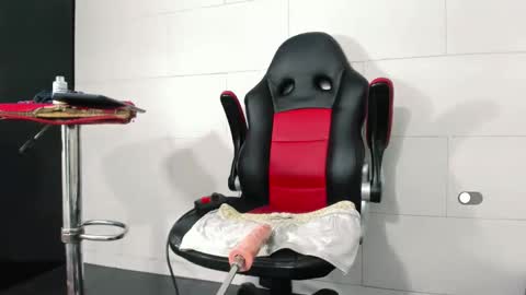 Snapshot of la_ratona_1 chatting on February 2025 12:38:02 AM AriSaray online show from February 2025 12:38:02 AM