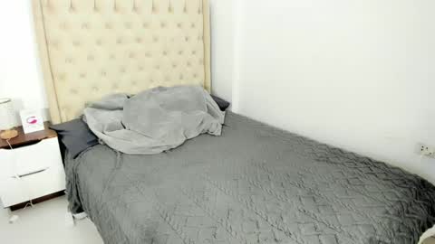 Snapshot of la_vida_lena_ chatting on December 2024 08:50:01 PM la_vida_lena_ online show from December 2024 08:50:01 PM