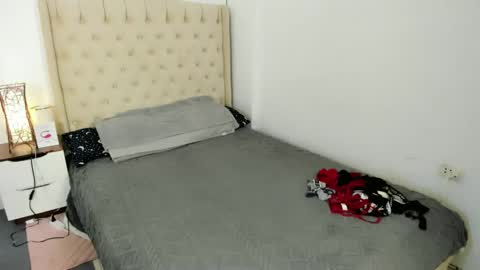 Snapshot of la_vida_lena_ chatting on February 2025 09:11:02 AM la_vida_lena_ online show from February 2025 09:11:02 AM