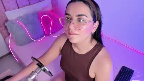 Snapshot of laana_foxx chatting on June 2026 12:46:02 AM lana foxx Model independient online show from June 2026 12:46:02 AM