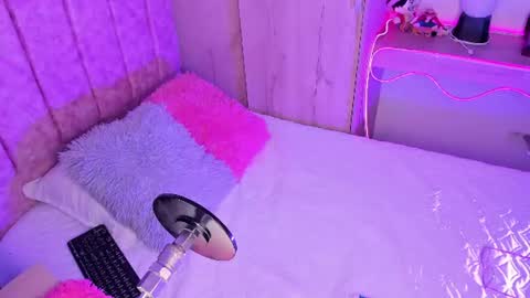 Snapshot of laana_foxx chatting on June 2026 11:15:02 PM lana foxx Model independient online show from June 2026 11:15:02 PM