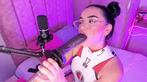 Snapshot of laana_foxx chatting on July 2026 11:22:02 PM lana foxx Model independient online show from July 2026 11:22:02 PM