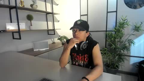 labrinthteasing online show from October 2025 12:06:01 PM