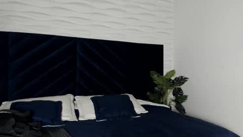 labrinthteasing online show from November 2025 12:16:02 PM