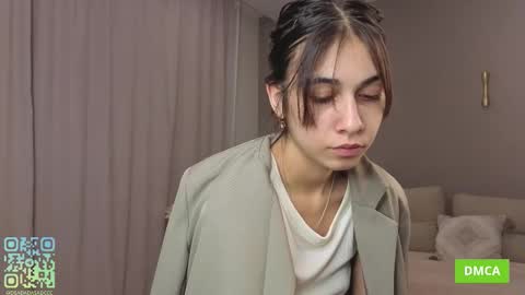 Snapshot of labubaby chatting on September 2025 04:18:02 PM Mai online show from September 2025 04:18:02 PM