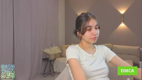 Snapshot of labubaby chatting on September 2025 04:07:01 PM Mai online show from September 2025 04:07:01 PM