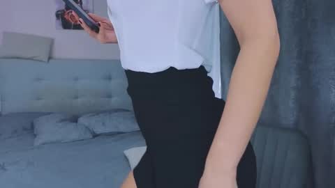 Kristina online show from November 2025 11:13:02 AM