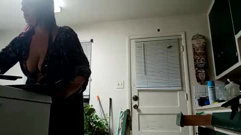 lacybell online show from December 2024 04:38:01 AM