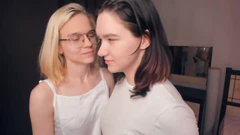 Snapshot of lacyedison chatting on May 2026 07:11:01 PM Violet and Isabel online show from May 2026 07:11:01 PM