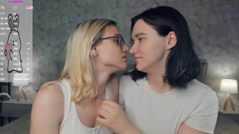 Violet and Isabel online show from August 2026 07:10:02 AM