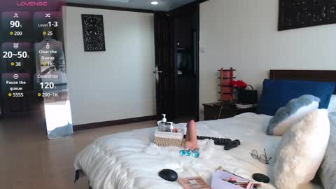 Snapshot of ladii_mia chatting on March 2025 06:23:01 AM Mia online show from March 2025 06:23:01 AM