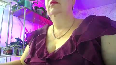 Lady Gloria online show from September 2025 04:23:02 AM