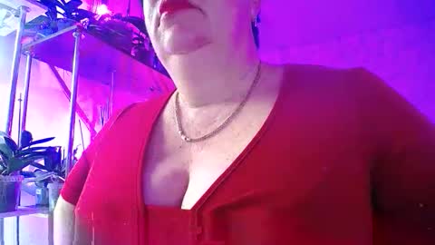 Snapshot of lady_gloria chatting on December 2025 05:13:01 AM Lady Gloria online show from December 2025 05:13:01 AM