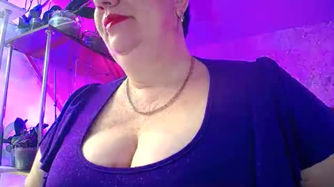 Snapshot of lady_gloria chatting on January 2026 05:33:01 AM Lady Gloria online show from January 2026 05:33:01 AM