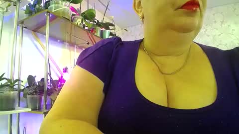 Snapshot of lady_gloria chatting on February 2026 10:00:02 AM Lady Gloria online show from February 2026 10:00:02 AM