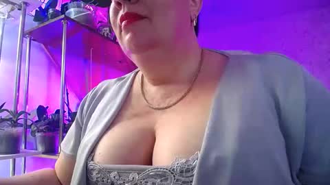 Snapshot of lady_gloria chatting on February 2026 10:47:01 AM Lady Gloria online show from February 2026 10:47:01 AM