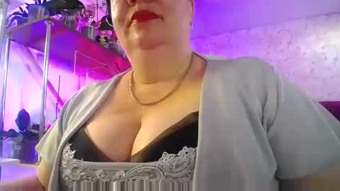 Snapshot of lady_gloria chatting on May 2026 05:03:02 AM Lady Gloria online show from May 2026 05:03:02 AM