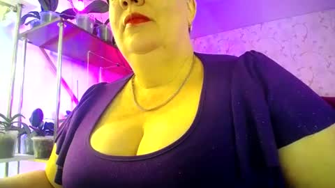 Lady Gloria online show from June 2026 07:01:02 AM
