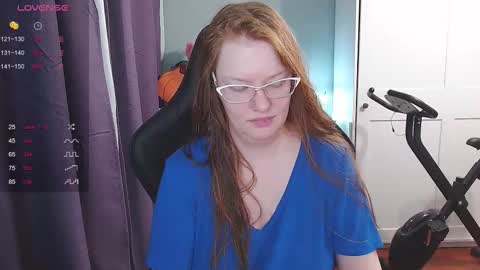Angelika online show from October 2025 07:41:01 PM