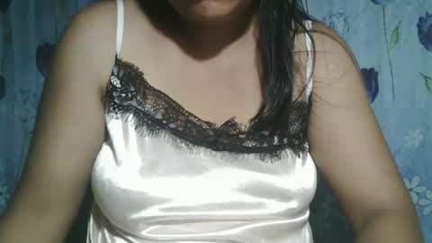 Snapshot of lady_love063 chatting on November 2025 09:28:01 PM lady_love063 online show from November 2025 09:28:01 PM