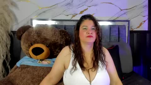 lady_lucy69 online show from May 2026 01:05:02 PM