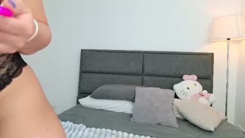 Snapshot of lady_ni chatting on June 2026 02:44:02 PM 700 1300 -5 online show from June 2026 02:44:02 PM