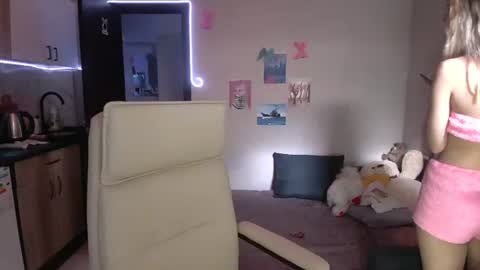 lady_smile69 online show from November 2025 08:14:01 AM