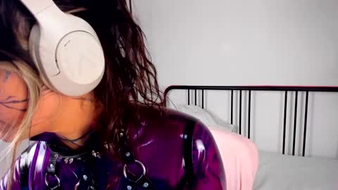 Snapshot of lady_sontse_ chatting on February 2025 05:09:01 PM Mia online show from February 2025 05:09:01 PM