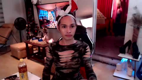 Snapshot of lady_sovereign chatting on January 2025 05:01:01 AM M MMY online show from January 2025 05:01:01 AM