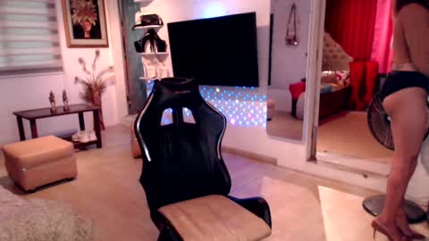 Snapshot of lady_sovereign chatting on January 2025 06:24:02 AM M MMY online show from January 2025 06:24:02 AM