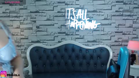 Snapshot of lady_violet_bridgerton_a chatting on January 2025 10:18:01 PM Lady Violet Bridgerton online show from January 2025 10:18:01 PM