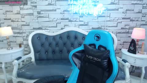 Snapshot of lady_violet_bridgerton_a chatting on February 2025 10:19:02 PM Lady Violet Bridgerton online show from February 2025 10:19:02 PM