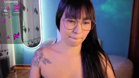 Snapshot of lady_violet_bridgerton_a chatting on October 2025 10:30:01 PM Lady Violet Bridgerton online show from October 2025 10:30:01 PM