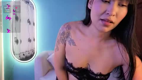 Snapshot of lady_violet_bridgerton_a chatting on October 2025 06:21:01 PM Lady Violet Bridgerton online show from October 2025 06:21:01 PM