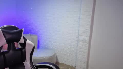 Snapshot of lady_violet_bridgerton_a chatting on October 2025 07:58:02 PM Lady Violet Bridgerton online show from October 2025 07:58:02 PM